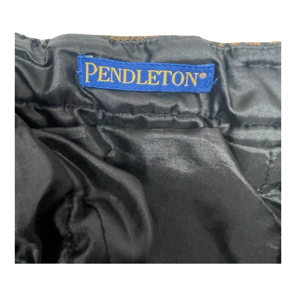 Pendleton Vintage Fit Shorts with Vibrant Pattern 100% VIRGIN WOOL Size: 12 - Picture 2 of 7